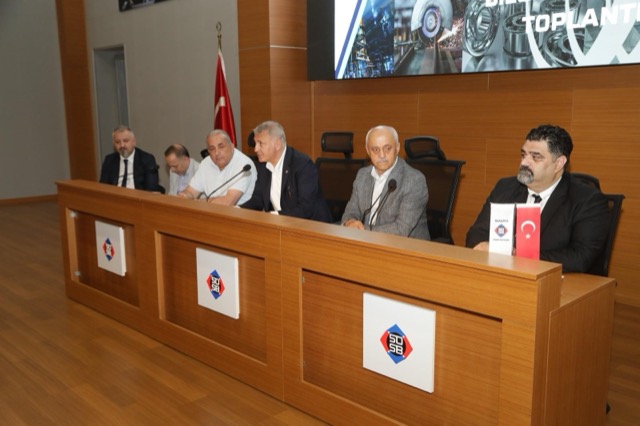 Somi OSB toplantısında konuşmacı masası